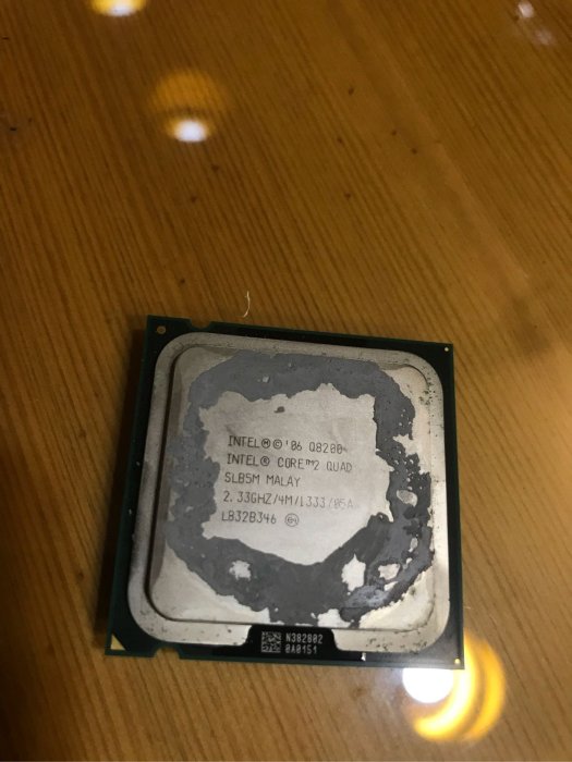 二手良品 正式版 Intel Core 2 QUAD Q8200 2.33Ghz/4M/1333 4核心 CPU 四核心