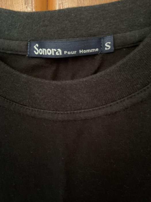 Sonora黑色純棉長袖圓領T恤