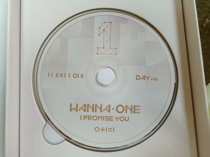 長春舊貨行 0+1=1 I PROMISE YOU CD WANNA ONE KOMCA 2018年 (Z12)