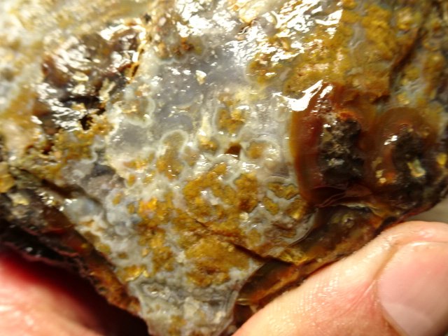 《藍晶寶石玉石特賣》→〈原石系列〉→水洗天眼珠水晶紅玉髓原礦（2000公克）→Q14