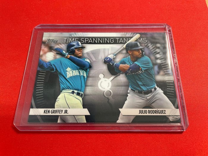 2023 Topps Update #TS-2 Julio Rodríguez / Ken Griffey Jr.  Time-Spanning Tande特卡