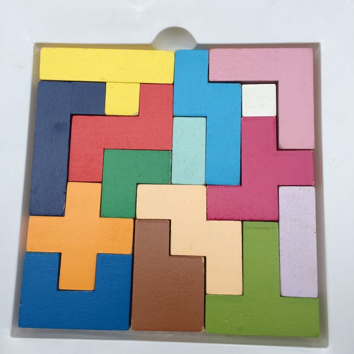 二手挑戰IQ立體七巧板 索瑪方塊 兒童動腦3D立體拼圖積木 益智力開發玩具Magic Space 益智積木組，台北面交