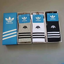 Adidas愛迪達 三葉草4雙裝襪子  2023新款棉質情侶高筒襪  純色吸汗排汗運動襪 時尚透氣中筒襪 籃球襪