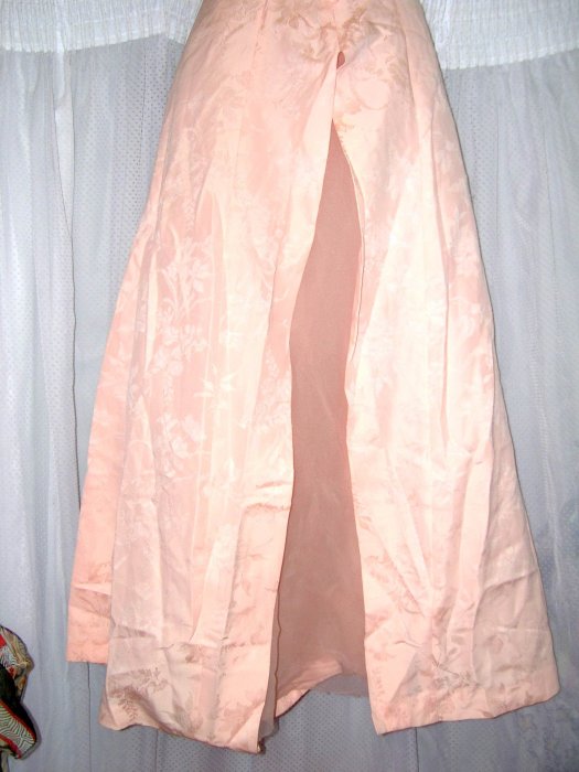 @ ╮全面淨空大特賣╭@三百零一元亂亂標~~~粉橙色柔亮高雅氣質時尚禮服