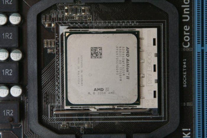 ASUS M4A87TD AMD主機板 +AMD Athlon II X4 640 CPU 附擋板