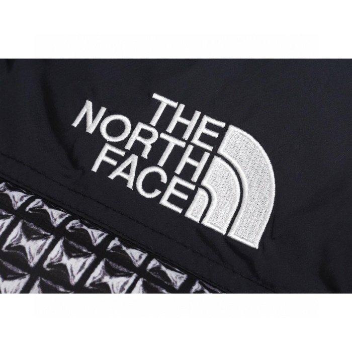 TNF x SUP 假鉚釘羽絨服