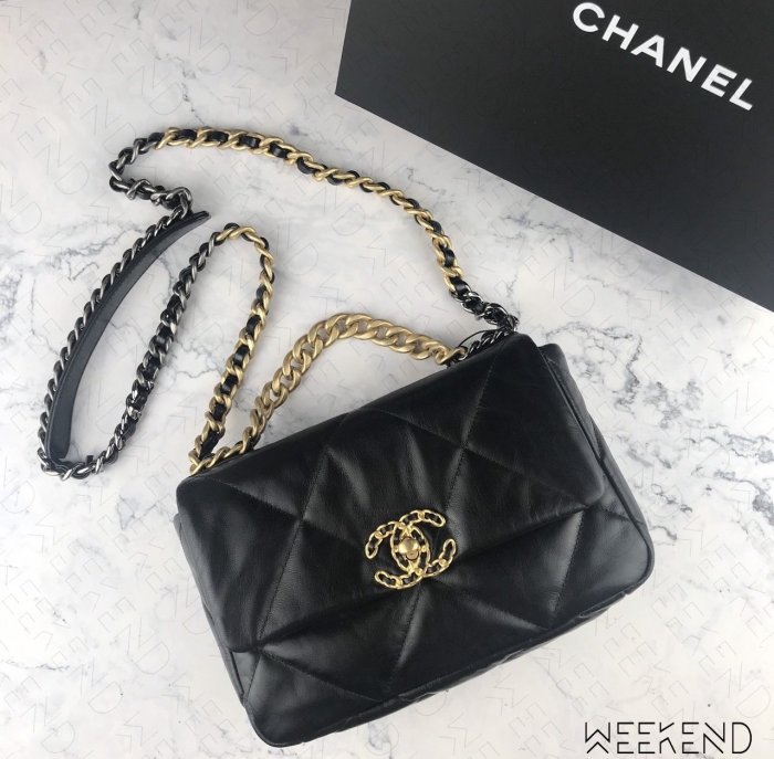 【WEEKEND】 CHANEL 19 小款 小羊皮 26cm 口蓋包 黑 AS1160