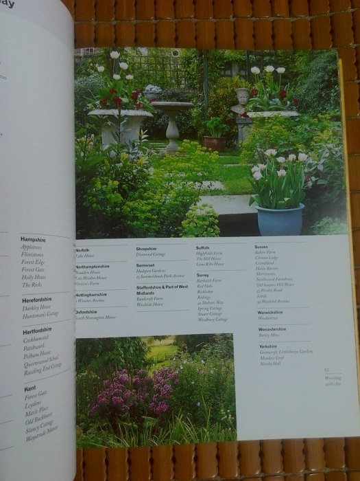 不二書店 Making Gardens:  from the National Gardens Scheme 精裝