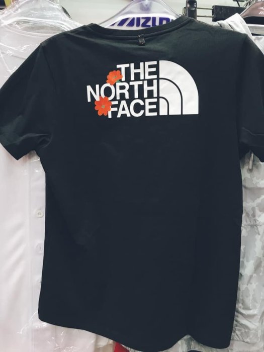 The North Face 女 短袖T恤 棉質衣 圖片T 透氣 運動衣 圓領 NF0A3V59 JK3 黑 現貨