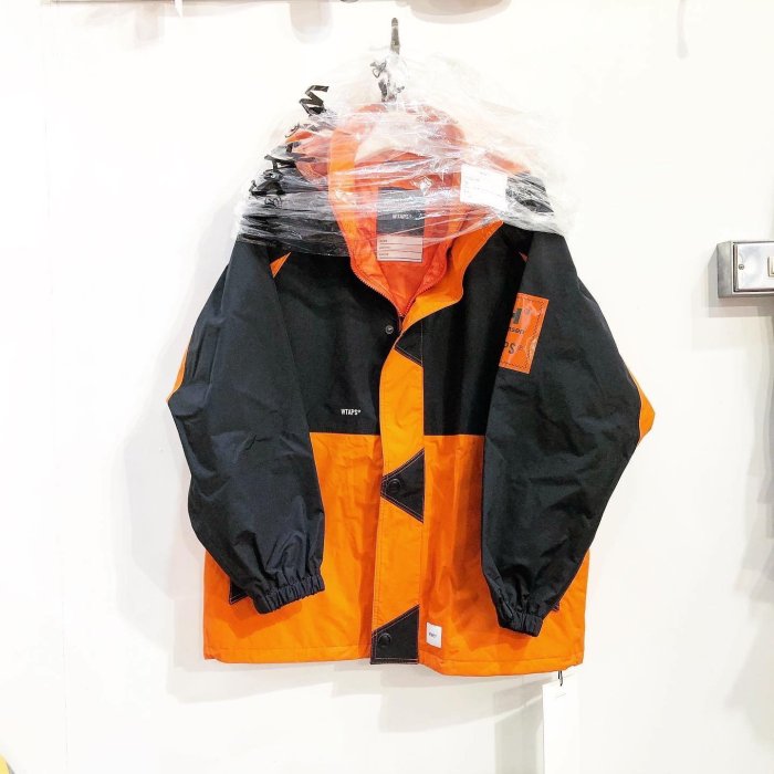 希望商店】WTAPS x HELLY HANSEN BOW JACKET 20SS 機能拼接衝鋒衣