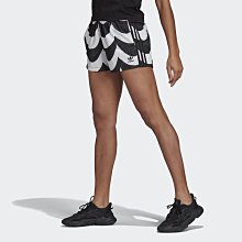 南 2021 6月 Adidas MARIMEKKO 聯名款 幾何 黑白色 H20477桃紅色H20476 休閒運動短褲