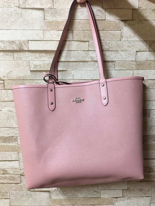 安安精品保證正品現貨【COACH】安安精品新貨到保證正品~【COACH】F36658 立體馬車防刮皮革雙面托特包附手拿包