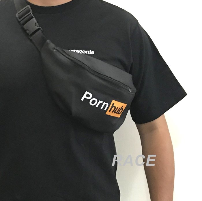 預購/現貨【RACE】PORNHUB APPAREL BELT BAG 小包 側背包 腰包 LOGO 美國正品公司貨 黑