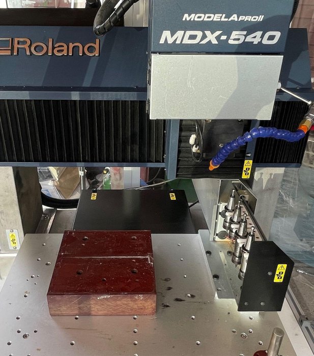 ROLAND MDX-540 MODELA ProII 3D Milling Machine 高速雕銑機雕刻機