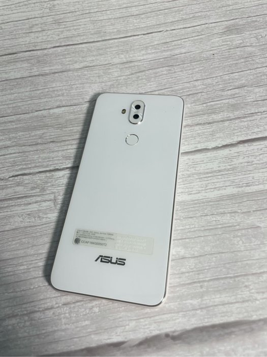 Asus Zenfone 5Q | Yahoo奇摩拍賣