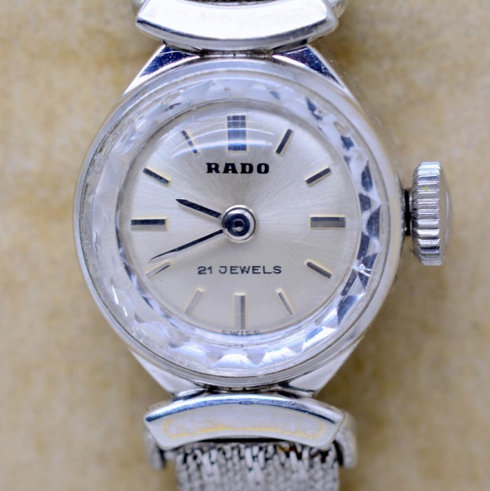 《寶萊精品》RADO 雷達表銀白圓型袖珍女子錶