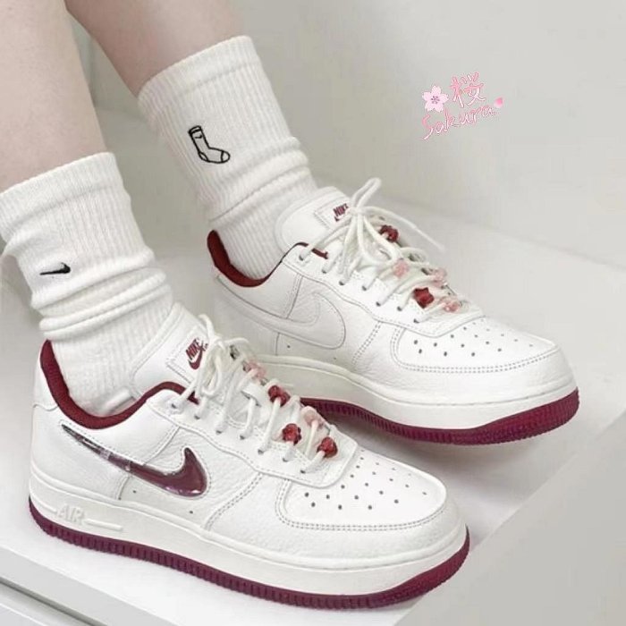 日本代購新款 NiKe Air Force 1 Low 黑色 鐳射小勾 FB8251100 FB8251001