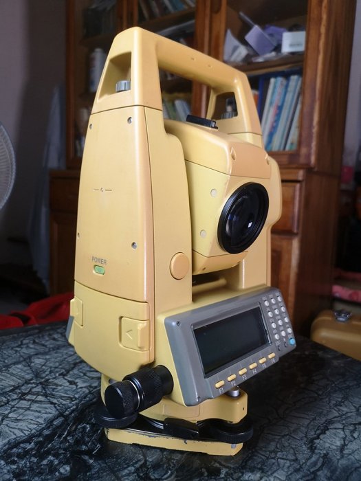 中古Topcon GTS-601 1秒全站儀 光波測距經緯儀