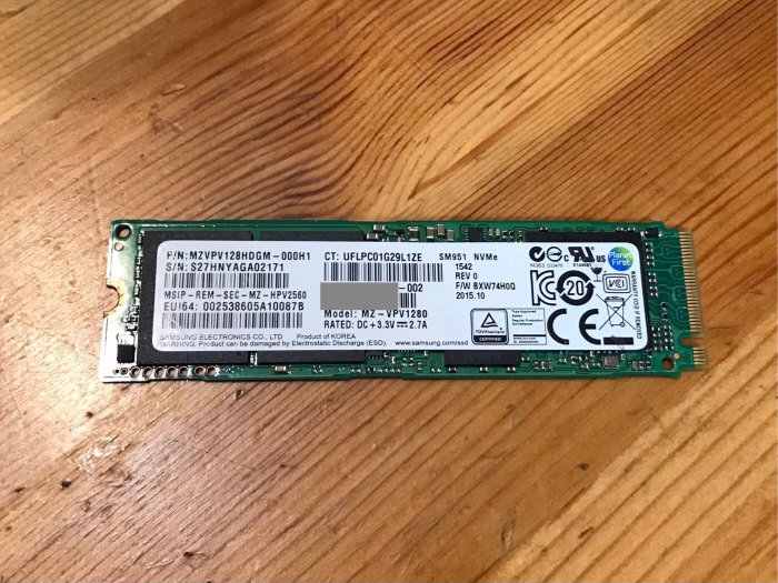 Samsung PM961 128G m.2 pci-e SSD固態硬碟 windows 麥金塔 Macintosh Linux 作業系統開機碟好用