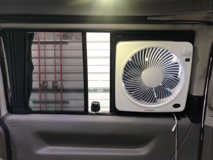福斯VW T4防盜風扇架不分左右不含風扇送電源供應線(勳風 12吋變頻DC 節能吸排扇 HF-B7212)