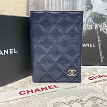 《真愛名牌精品》CHANEL AP1169 深藍荔枝皮 護照套 *全新品*代購