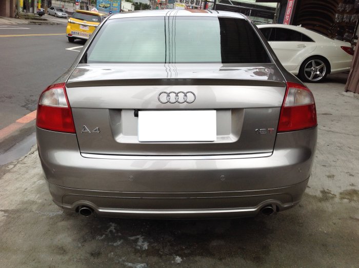 DＪＤ180727５２ AＵDI A4 B6 全車烤漆 歡迎預約到店(依現場估價為主)