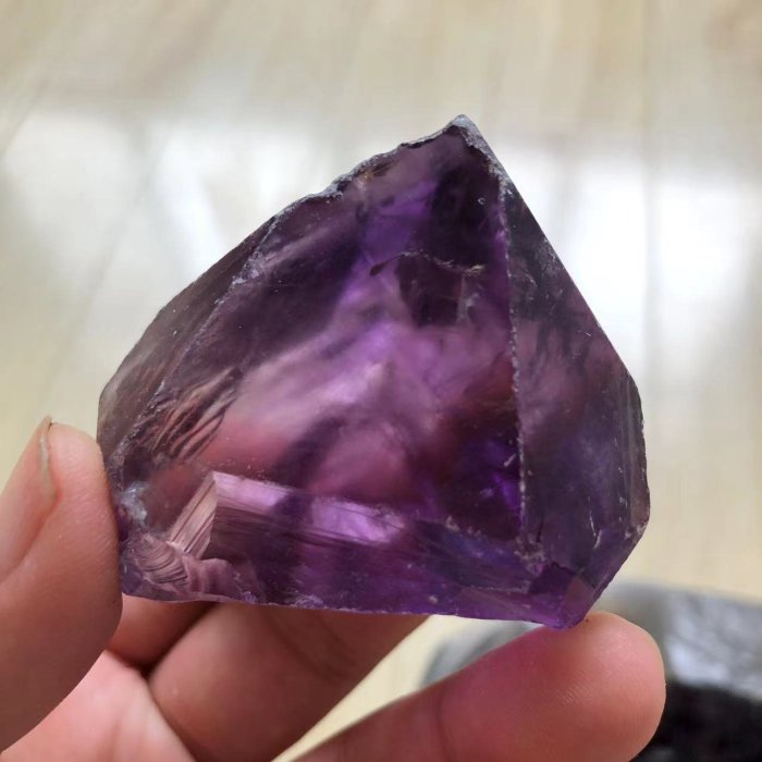 サイズ約9天然紫玉石　紫水晶　彫刻犬