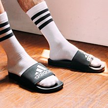 南◇2021 10月Adidas Adilette Comfort Slides 黑色 運動拖鞋 舒適軟底 CG3425