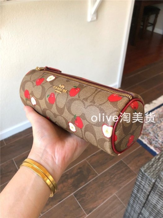 新款美國正品coach蔻馳女士手拿包化妝包收納包洗漱包筆袋圓柱形圓筒便攜化妝包·美妝精品小屋