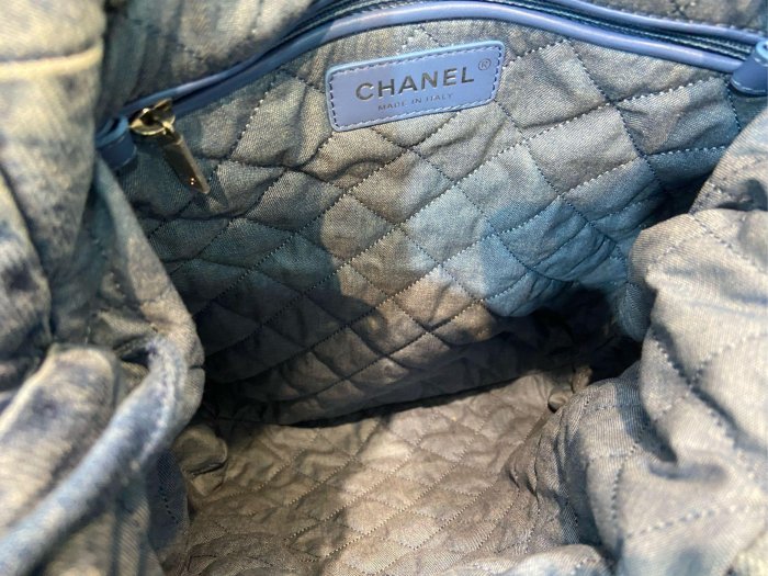 名品商行 2手名牌 Chanel 22bag 牛仔後背包 手提  晶片 99新閒置品  請多参考圖片 附防塵套 尺寸W29H34D8 附本店購買證明