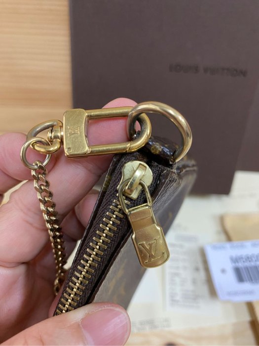 ❤️LV M58009麻將包9新正品真品 經典原花花紋字紋mini金鍊腋下包小肩包 手拿包扁包宴會包晚宴包化妝包零錢包萬用附防塵袋紙盒證明發票