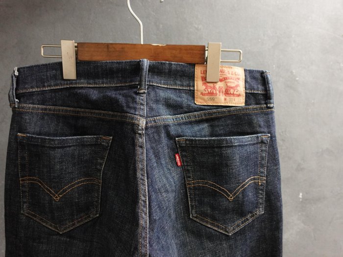 CA 美國品牌 LEVI'S 559 藍系仿舊刷紋 直筒 彈性低腰牛仔褲 31腰 一元起標無底價Q498