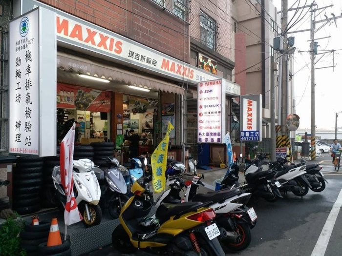 **勁輪工坊**(機車輪胎專賣店) 倍耐力 SL38 110/70/11 VESPA