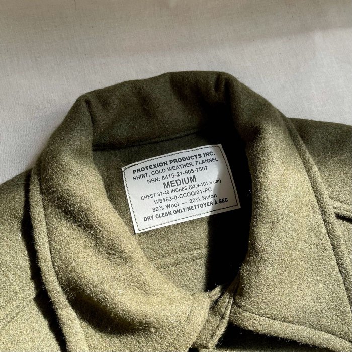 加拿大製 Canadian Army Wool OD色 羊毛混紡 厚磅雙口袋 公發 軍用 毛料襯衫 古著 Vintage