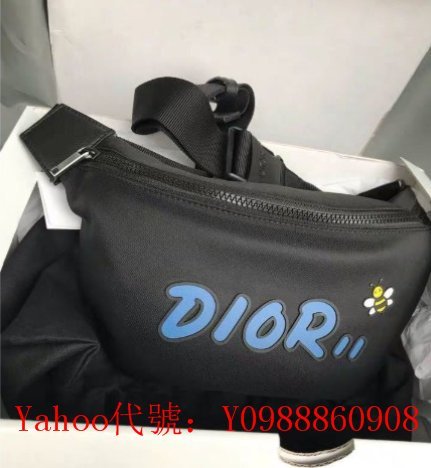 里昂二手正品  Dior Homme x Kaws 黃蜜蜂 粉字 黑色 腰包 1KWPO100YLE