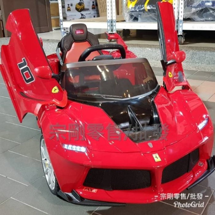 【宗剛零售/批發】法拉利 Ferrari FXX K 正版授權 上掀式液壓開門 2.4G藍牙遙控軟質皮椅 電子方向盤 兒