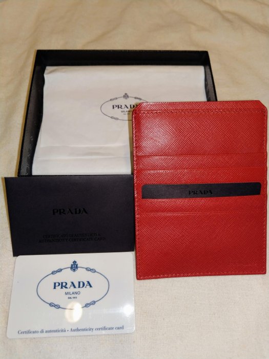 全新 PRADA SAFFIANO 紅色七卡防刮牛皮 名片夾 卡夾 證件夾 短夾 皮夾 皮包