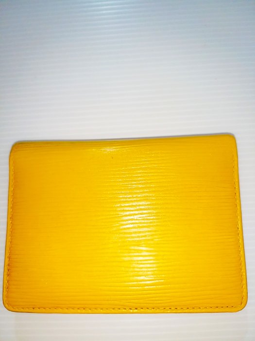 真品 Louis Vuitton 證件夾卡套EPI對折 LV名片夾短夾 黃色發財錢包水波紋皮夾二手$428 一元起標↘有