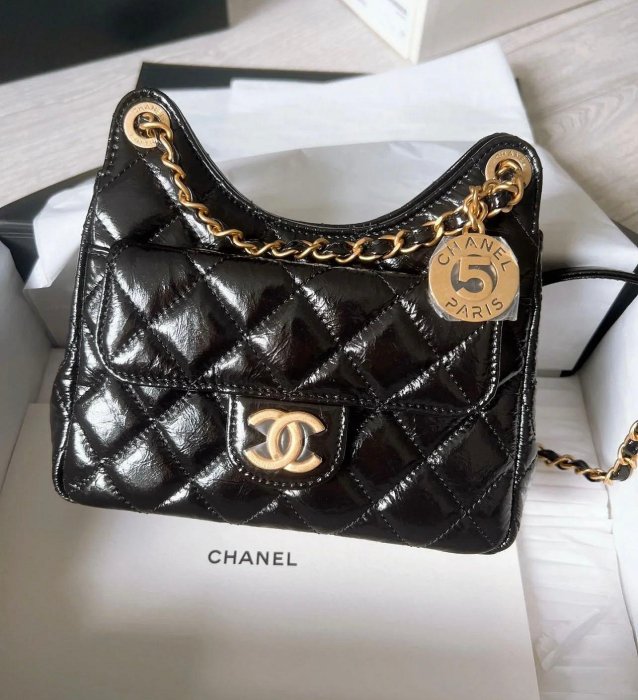 Chanel 全新 現貨 24C hobo 流浪包 天貓精靈 小號 油蠟牛皮 牛皮 小號 金鍊 黑色 AS4323 北市可面交 刷卡分期