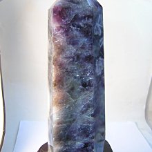 【采鑫坊】紫水晶柱~高19.5公分《直購品》附特製木座~