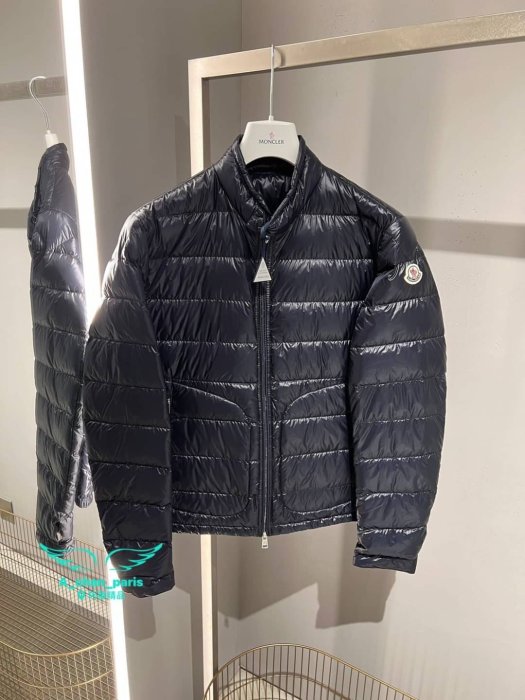 ～阿醬精品～現貨在台🇹🇼🌈MONCLER🌈 羽皇爆款薄絨立領口袋羽絨外套 男款