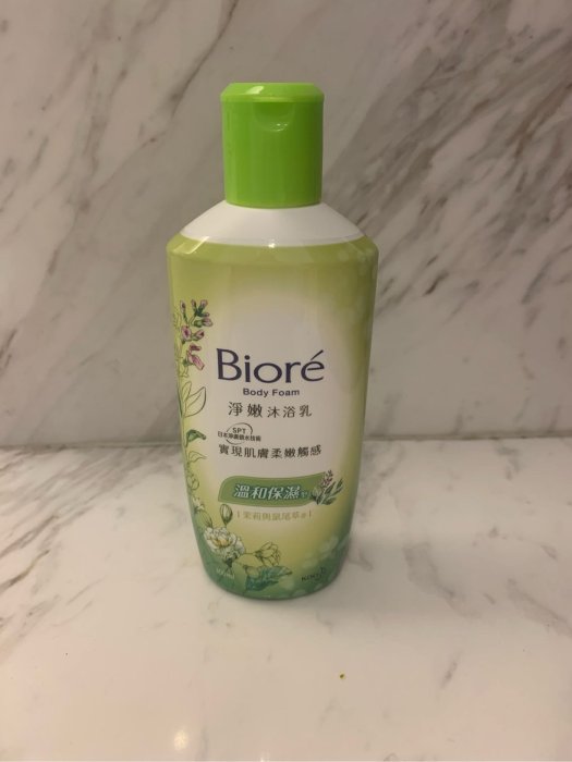 [雅雅的店]Biore 淨嫩沐浴乳(溫和保濕型)茉莉與鼠尾草300ml      *直購價40元*