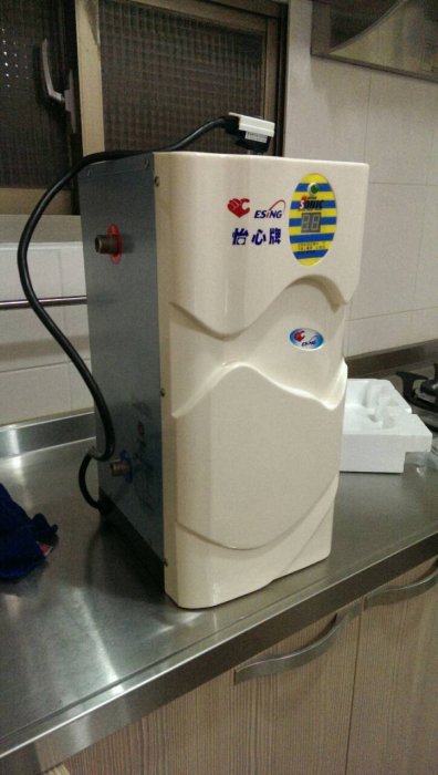 實際安裝~怡心牌ES-309洗碗專用110V瞬(即)熱式電能熱水器1台~含基本安裝~全新電熱水器1台 ES309 洗碗
