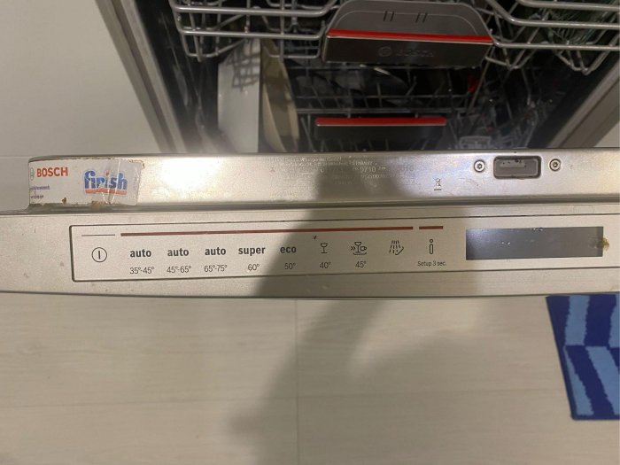 Bosch 獨立式洗碗機_型號SMS88MI01X  產品規格： 13~14 人份