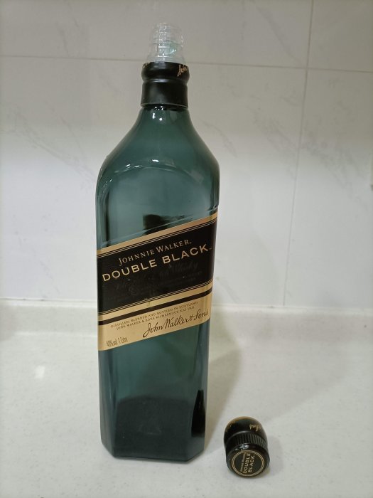 【繽紛小棧】約翰走路 雙黑蘇格蘭威士忌 1L空酒瓶 + 外盒