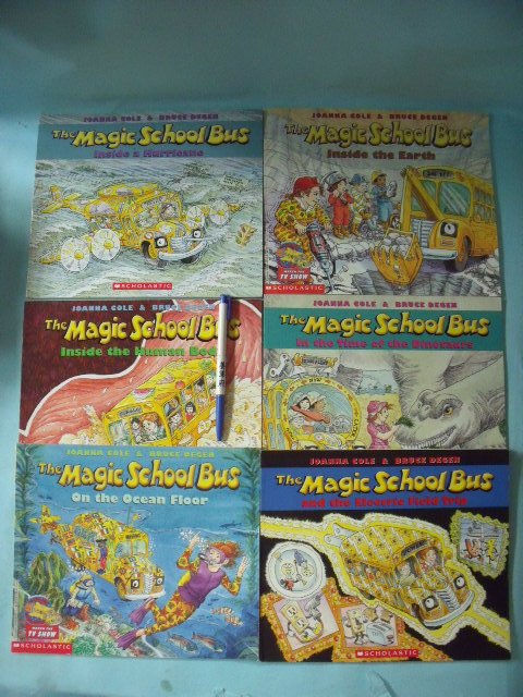 【姜軍府童書館】《The Magic School Bus 英文版共6本合售》SCHOLASTIC 魔法校車英語繪本故事