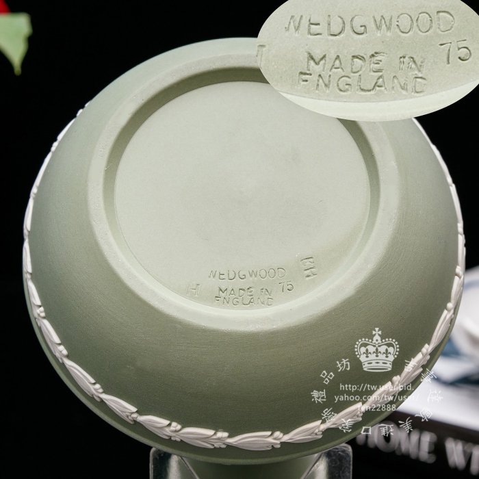 【吉事達】英國瑋緻活 Wedgwood Jasper緑色壁玉浮雕1979年絕版希臘神話花瓶