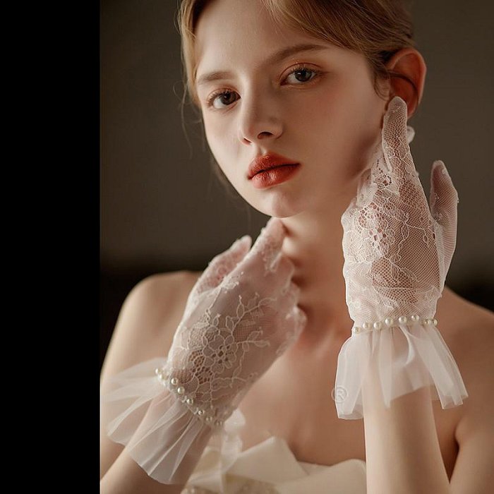 新娘結婚主婚紗手套韓式蕾絲薄紗短款訂珍珠手套法式精致禮服手套