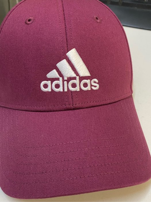 專櫃正品adidas 愛迪達酒紅色刺繡Logo棒球帽