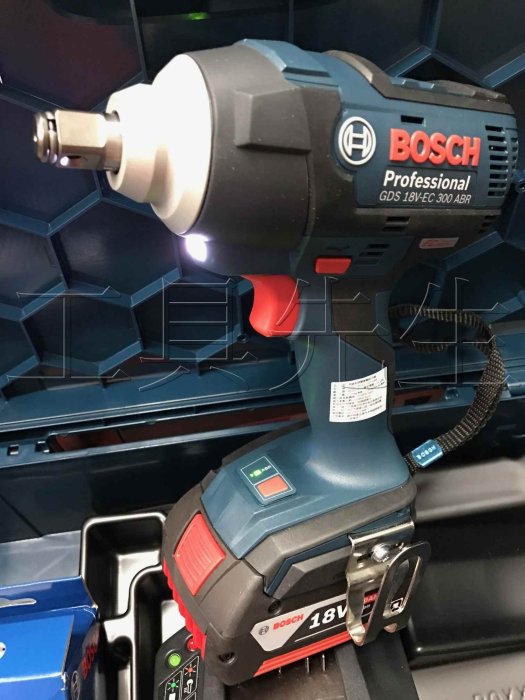 含稅／GDS18V-EC300 ABR／4.0電池x2+LBOX【工具先生】BOSCH 無刷 充電式 套筒板手 衝擊板手